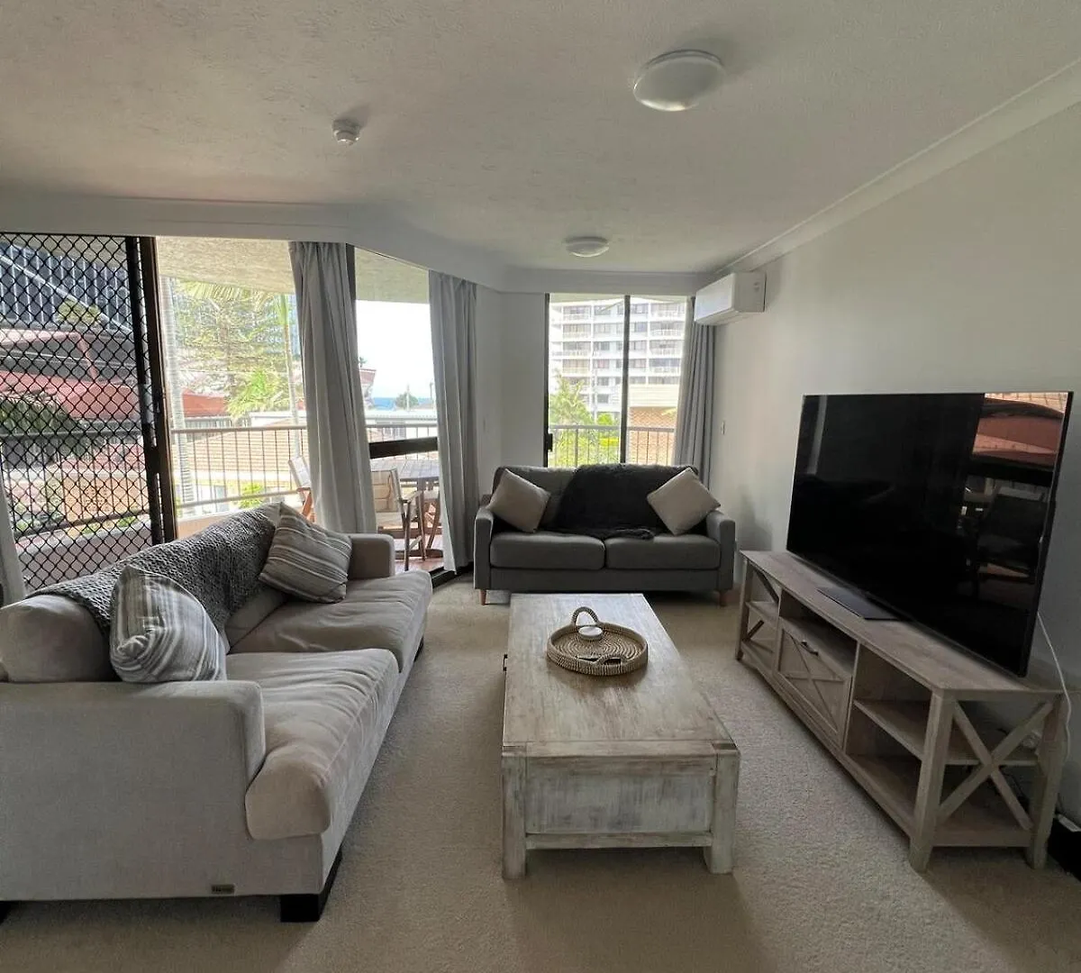 Apartment Surf And Sand Seaside Stay Gold Coast