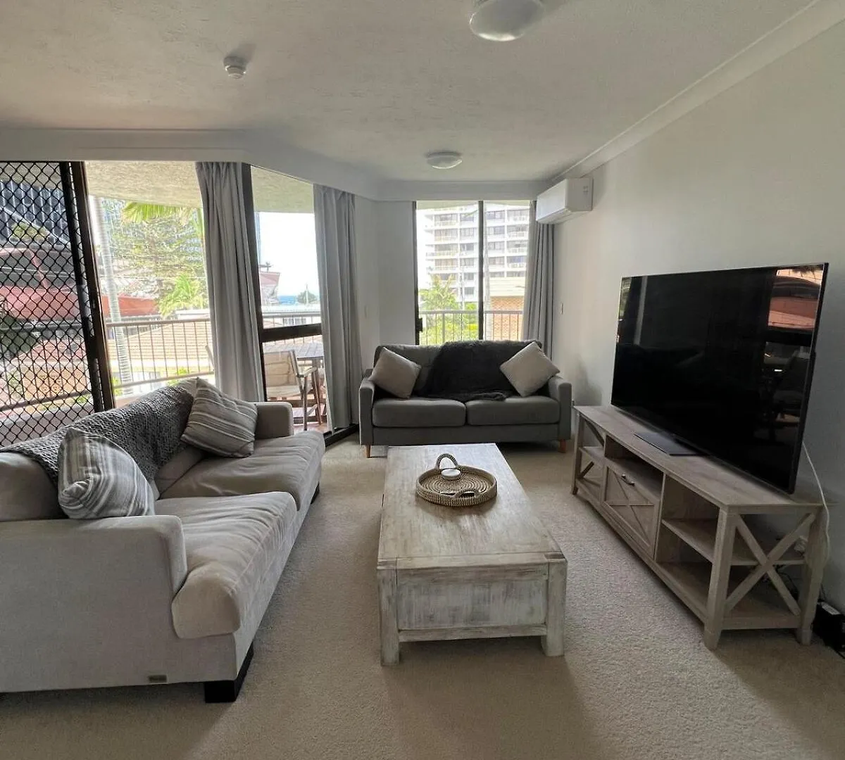 Surf And Sand Seaside Stay Gold Coast Apartment
